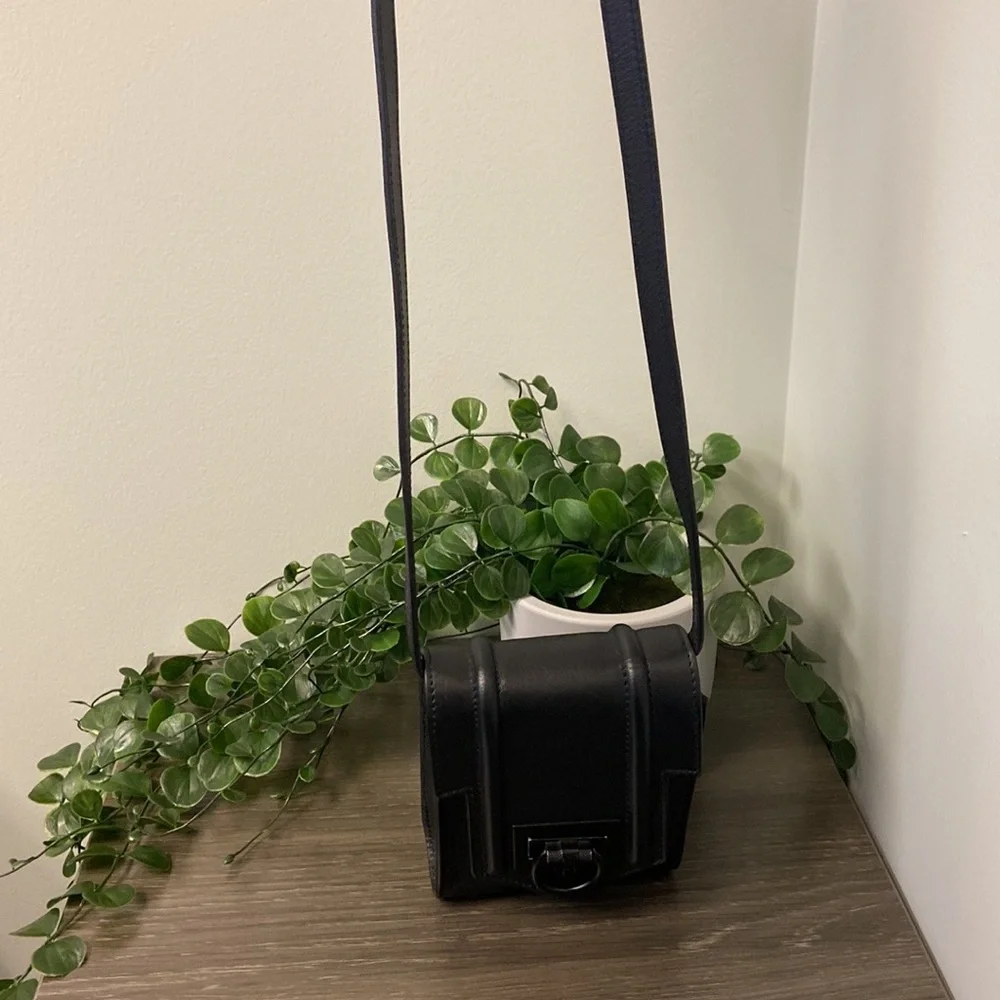 Reece Hudson‎ Black Crossbody Bag